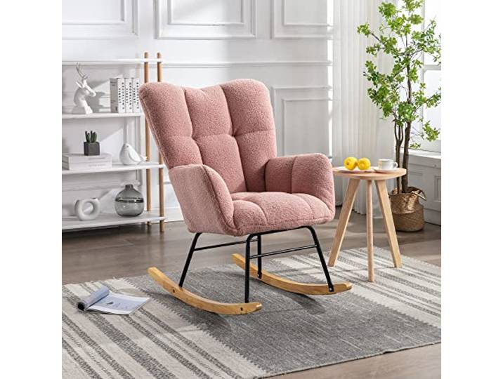 Ropilly rosa Schaukelstuhl aus Teddystoff für Wohnzimmer Schlafzimmer Weicher Teddybezug, hohe Rückenlehne und leise Kufen mit Filzschutz sorgen für ruhige, bequeme Entspannungsmomente.
