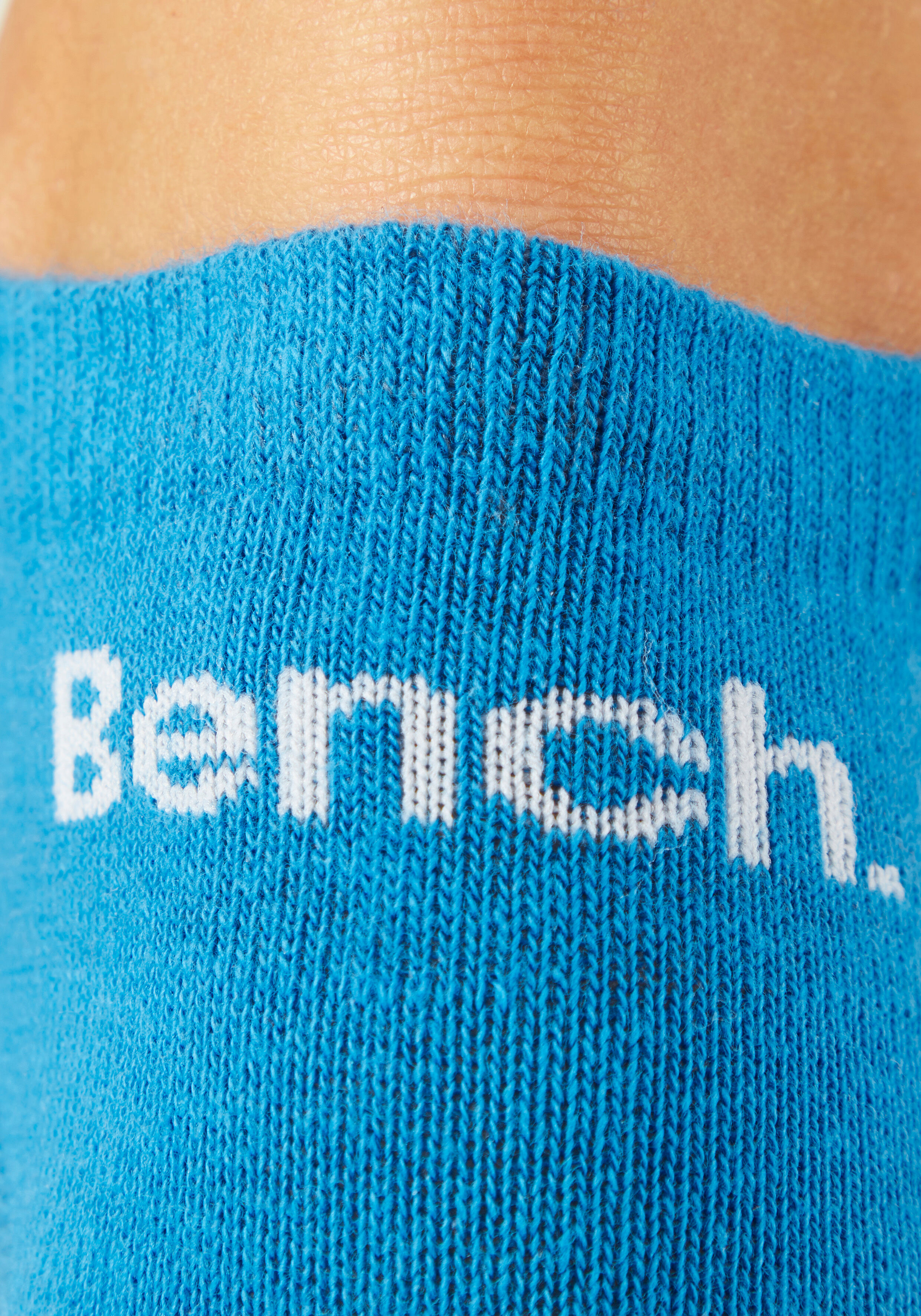 Sneakersocken BENCH. "für Damen und Herren in Baumwollmischung, für Sport und Freizeit", Damen, Gr. 43-46, blau (2x marine, 2x grau meliert, 2x royalblau), Baumwollmischung, elastisch, Socken Sneakersocken, mit klassischem Logoschriftzug, ohne Frottee
