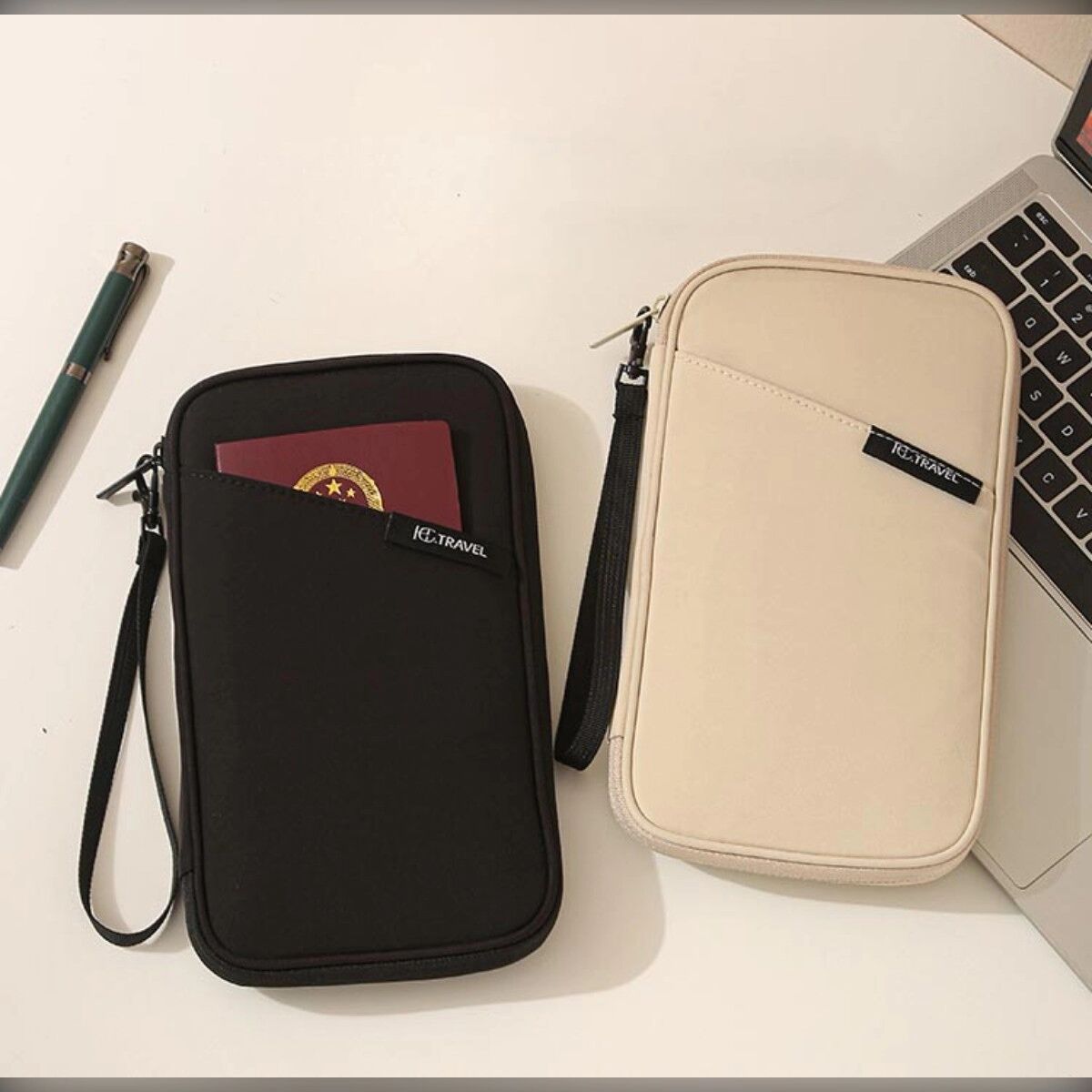 INF Reisedokumenten-Etui – Polyester Reisepasshülle mit Boardingpassfach, Kartenorganizer und Handgelenkband Beige