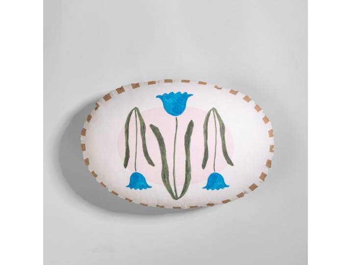 Rundes Kissen aus ecrufarbener Bio-Baumwolle mit grünen und blauen Blumenmustern, 45 x 33 cm