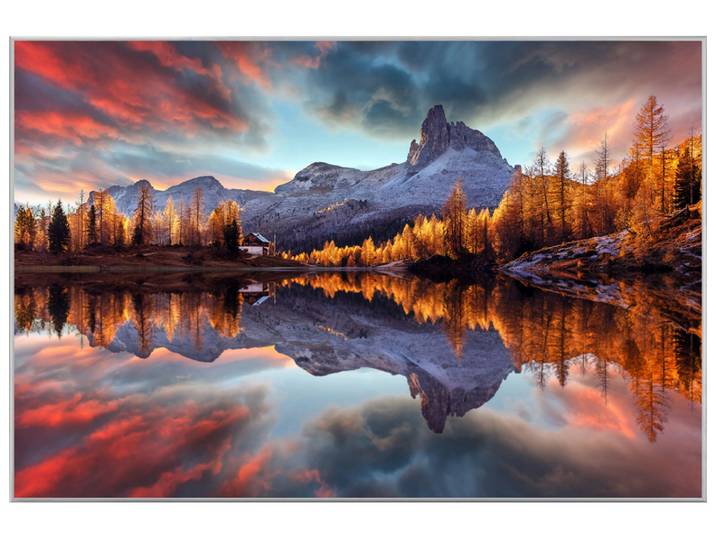 Bild mit Rahmen Spiegelnde Berge im Sonnenaufgang image LAND