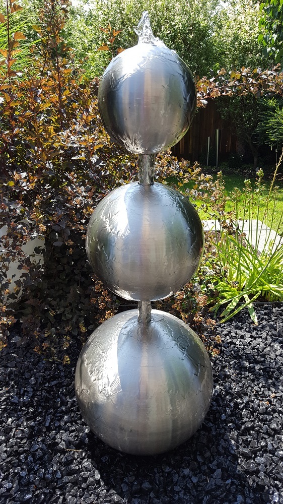 Kugelturm Amrum klein 30/25/20 cm Edelstahl matt gebürstet incl. LED Komplettset