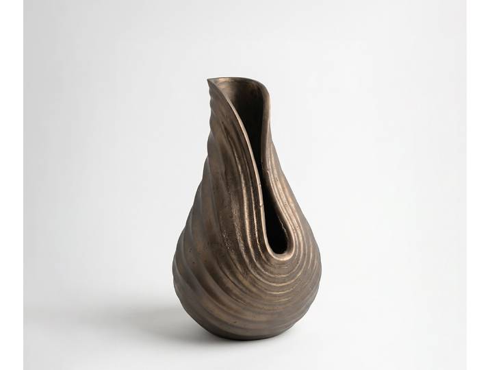 Vase Helixa l17 x P18 x H31 cm Aluminium Aurum Satin Moulé
