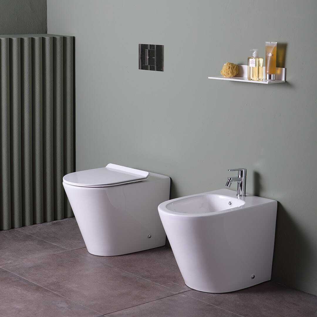 Bidet und WC, bodenstehend, modern und elegant | Blues