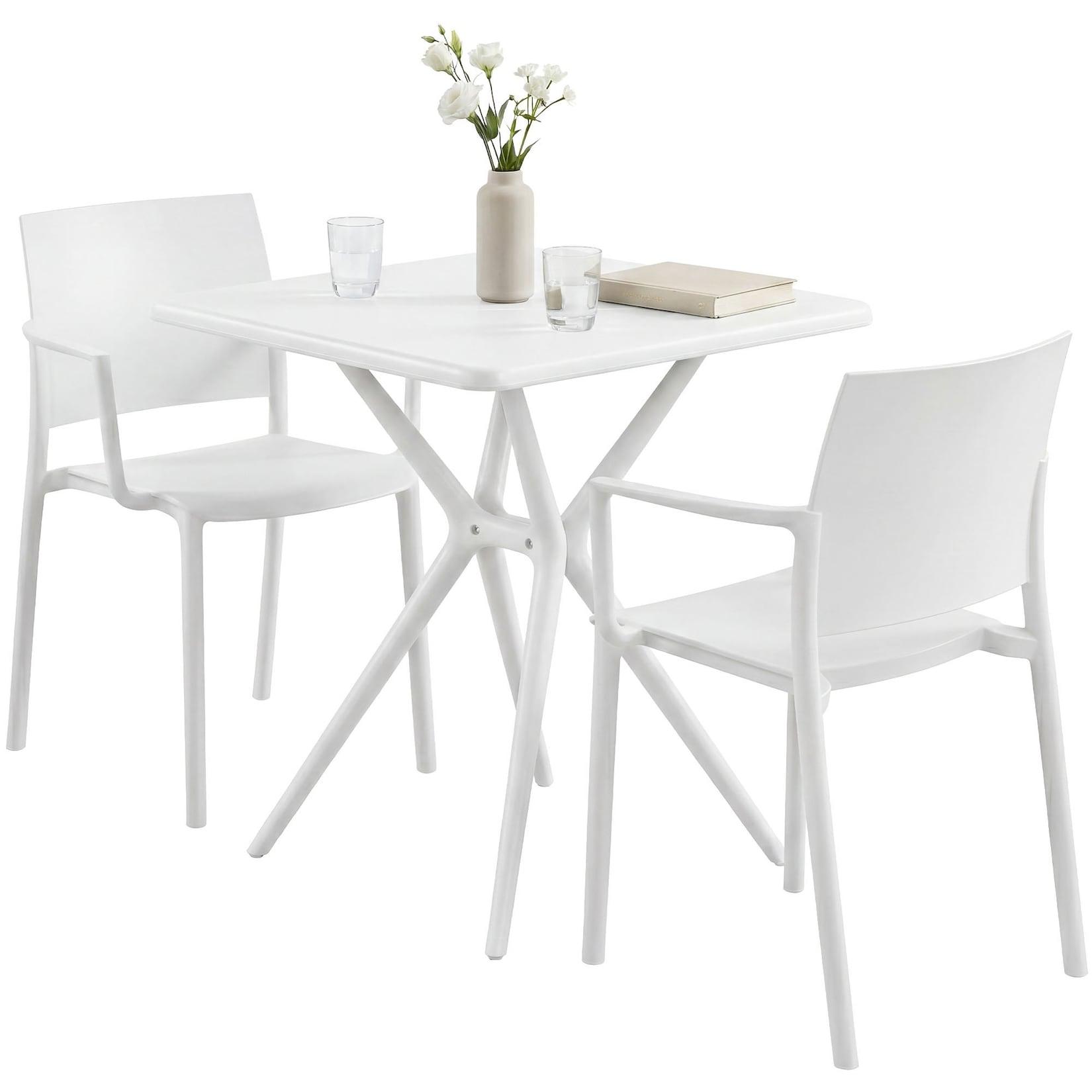 CLP Gartenmöbel-Set wetterfest Pula, 2 Stapelstühle und quadratischer Bistrotisch, Sitzgruppe aus Kunststoff für Balkon, Terrasse und Garten