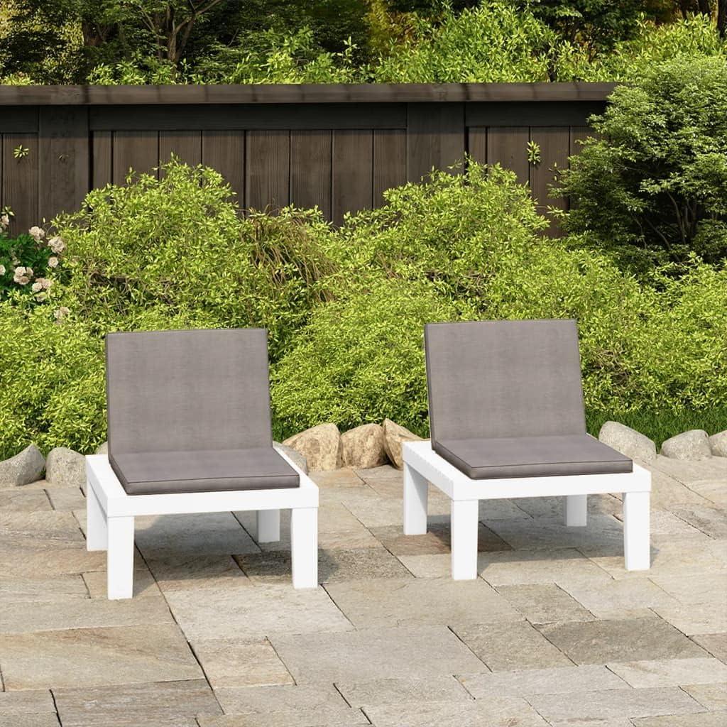 Lounge-Gartenstühle, 2er-Set, weißer Kunststoff, wetterfest, mit anthrazitfarbenen Polsterauflagen, 65x65x70 cm, für Garten und Terrasse