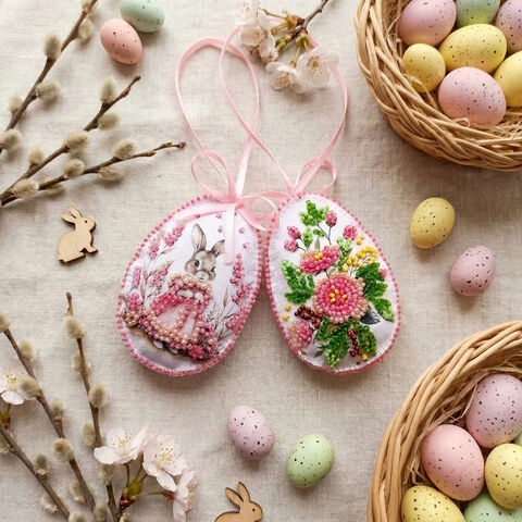 Perlen-Stick-Hänger "Osterhase/Blumen", beidseitiges Motiv