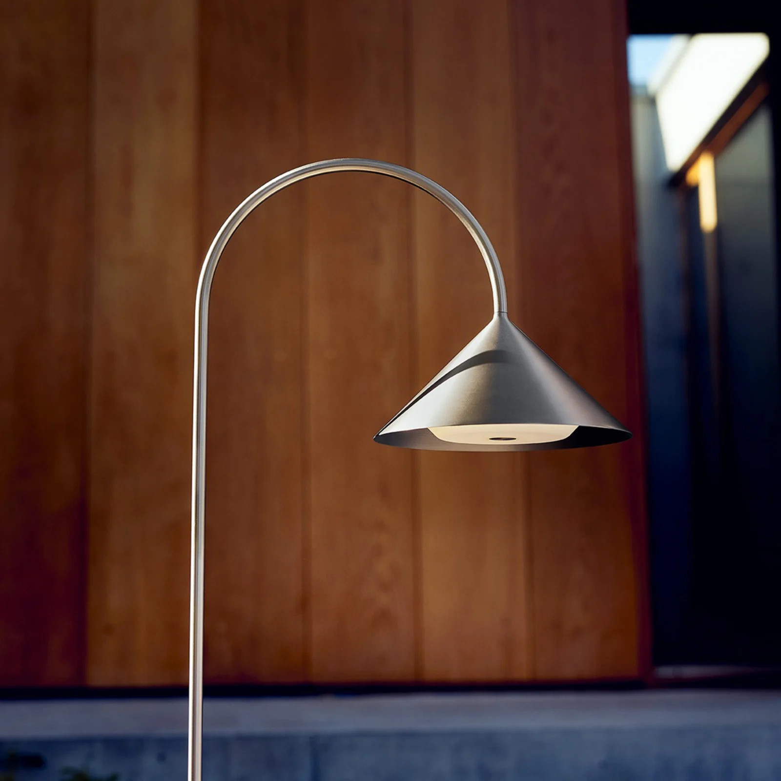 Frandsen Grasp LED grondspies lamp voor tuin en terras, roestvrij staal, Hoogte: 82 cm