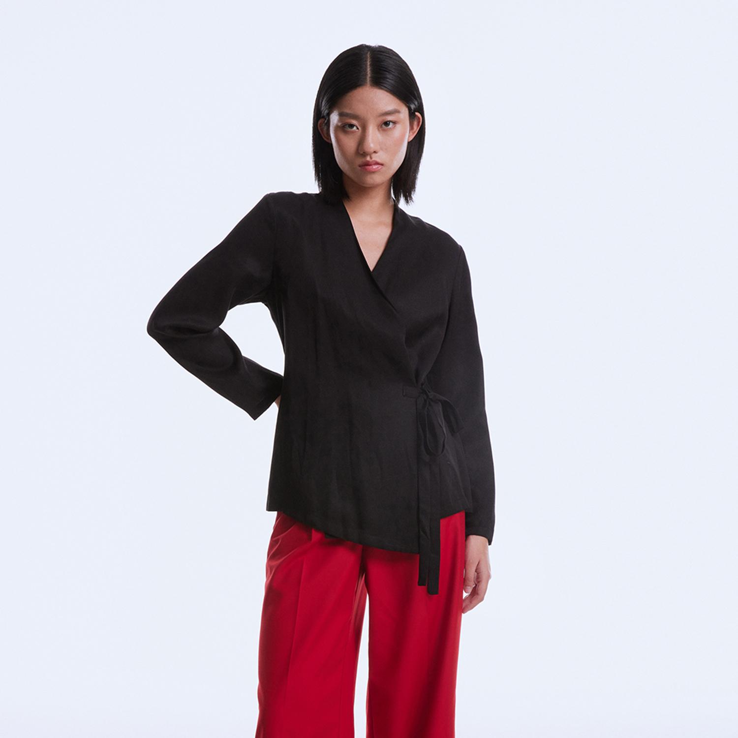 Satin-Wickelbluse