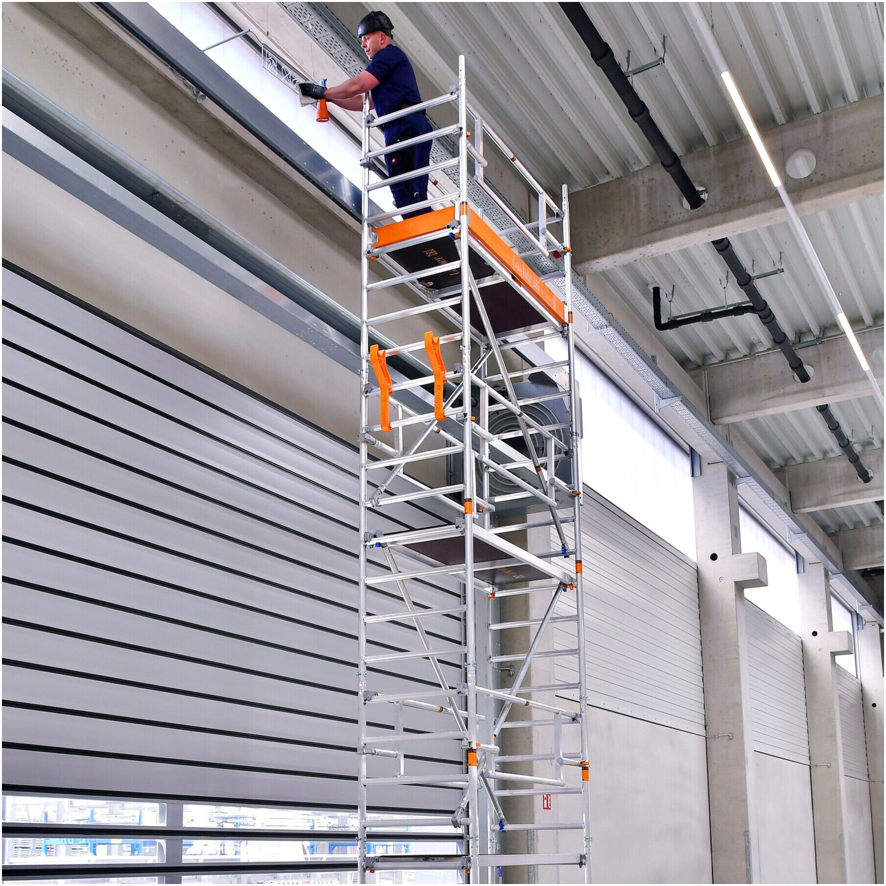 Layher Fahrgerüst Zifa P2 SAFETY PLUS Doppelgeländer Gerüststützen 3,61m Höhe (1426234)