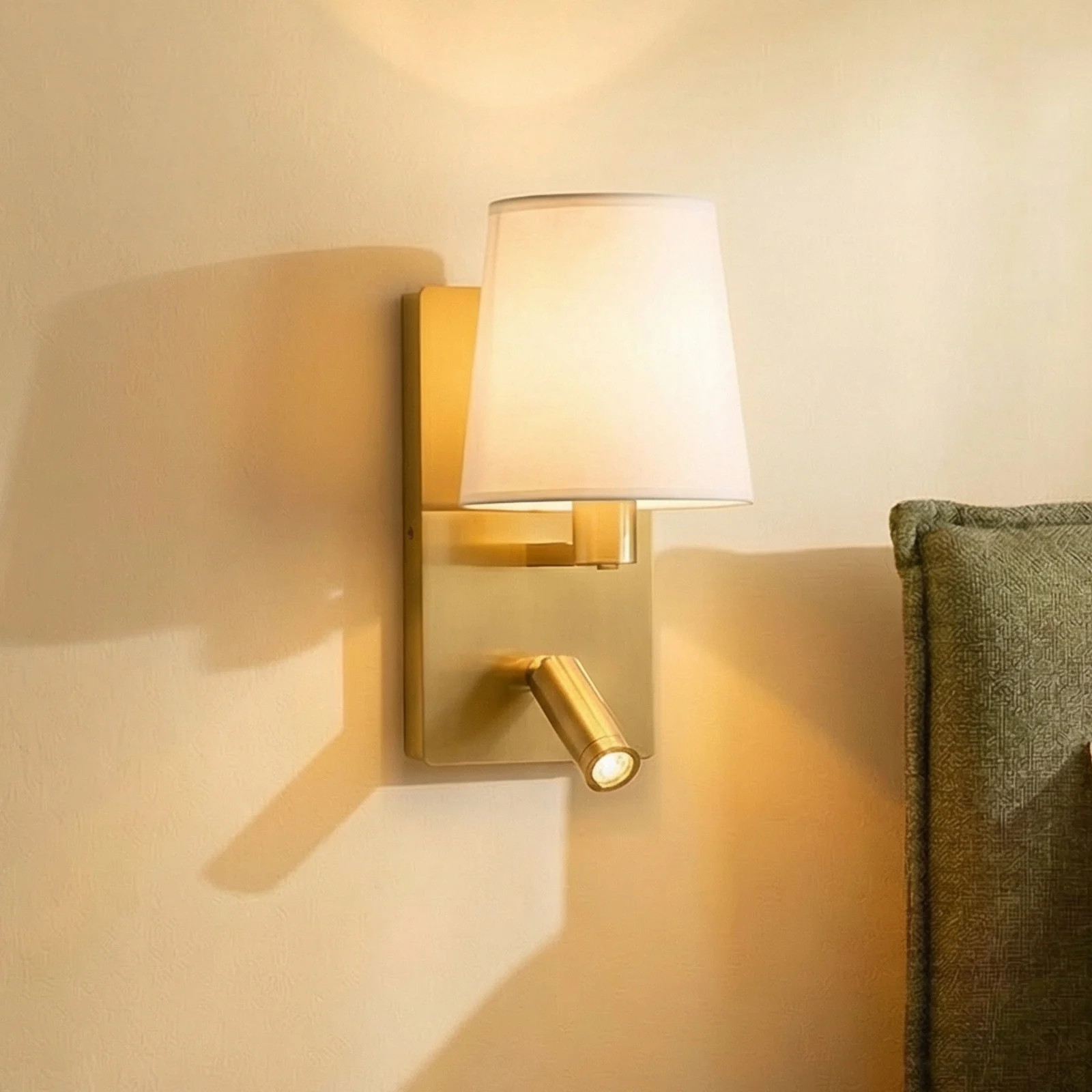 Lindby Aiden Wandlamp - Wit/Messing - Modern - Verstelbaar