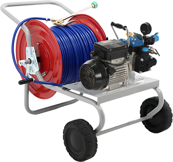 AgriEuro TOP-LINE Kit elektrische Sprühmotorpumpe mit Wagen  Bertolini Pumps POLY 2025 H.P. RTE.1 - Für Chemikalien und Säuren