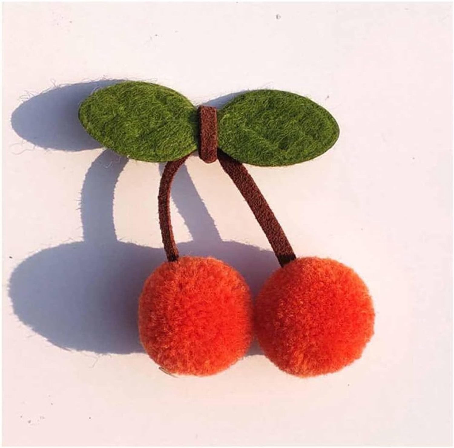 Set van 10 zachte pluche kersen decoraties voor handwerk en decoratie