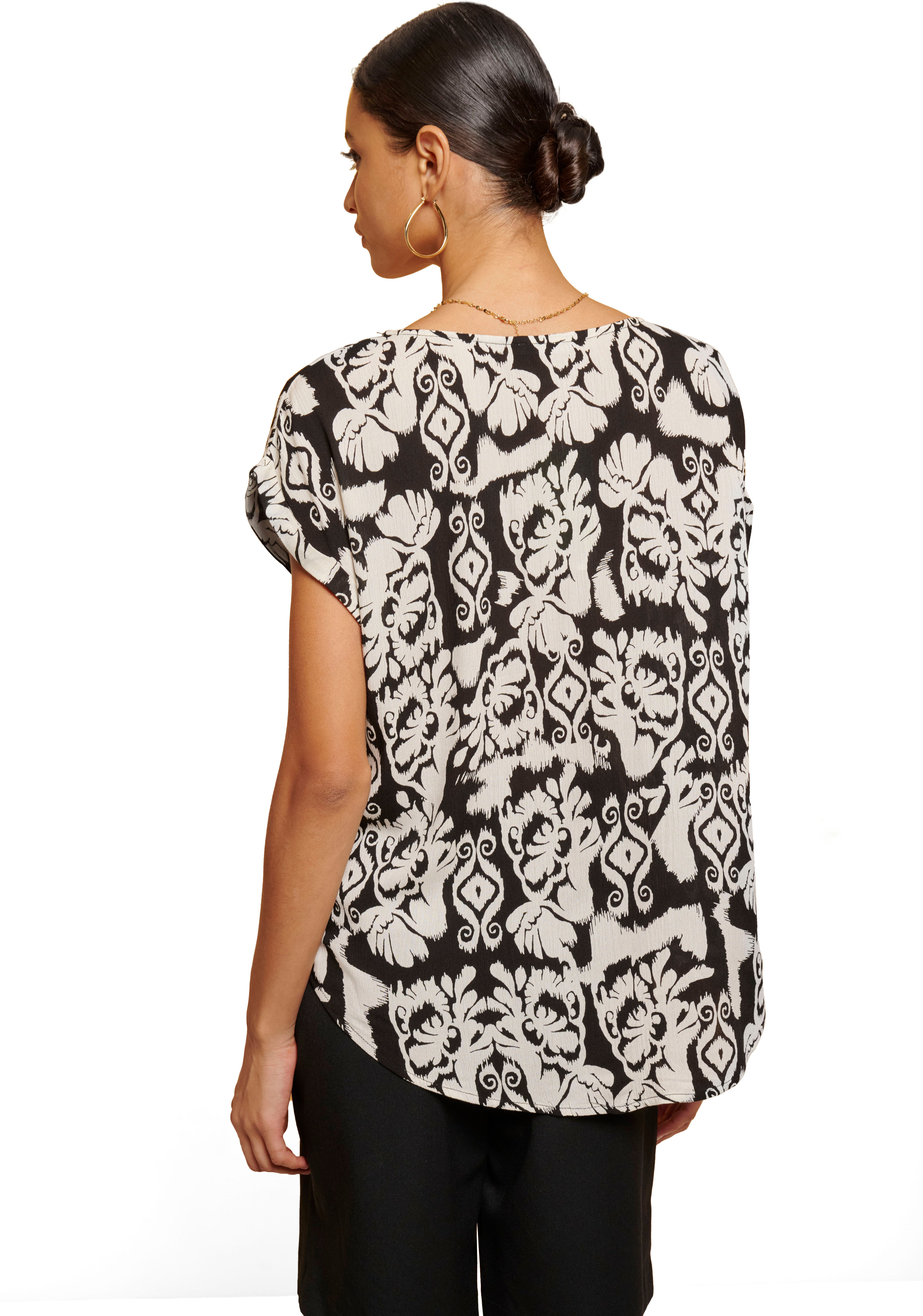 T-Shirt HAILY’S "SS V TP Ce44lina", Damen, Gr. XS (34), schwarz (6933 schwarz div), Jersey, Obermaterial: 100% Viskose, Po-bedeckend, Rundhals, Shirts T-Shirt 6933 schwarz div XS (34)