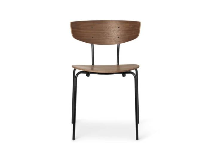 Ferm Living Herman Stuhl Walnut, Gestell aus schwarzem Stahl