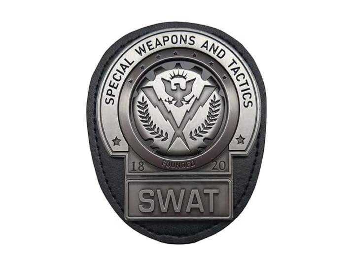 Fanattik Batman replica 1/1 The Dark Knight Gotham City SWAT badge Limited Edition