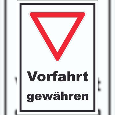 HB-Druck Aufkleber Vorfahrt gewähren A1 (594x841mm)