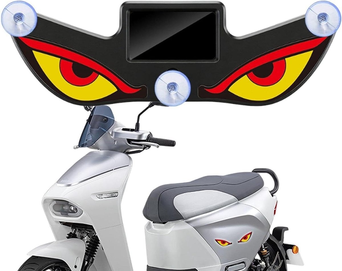 Universele LED Voorruit Sticker met Zonne-energie voor Voertuig Decoratie in Rood/Geel met Dynamisch Lichteffect