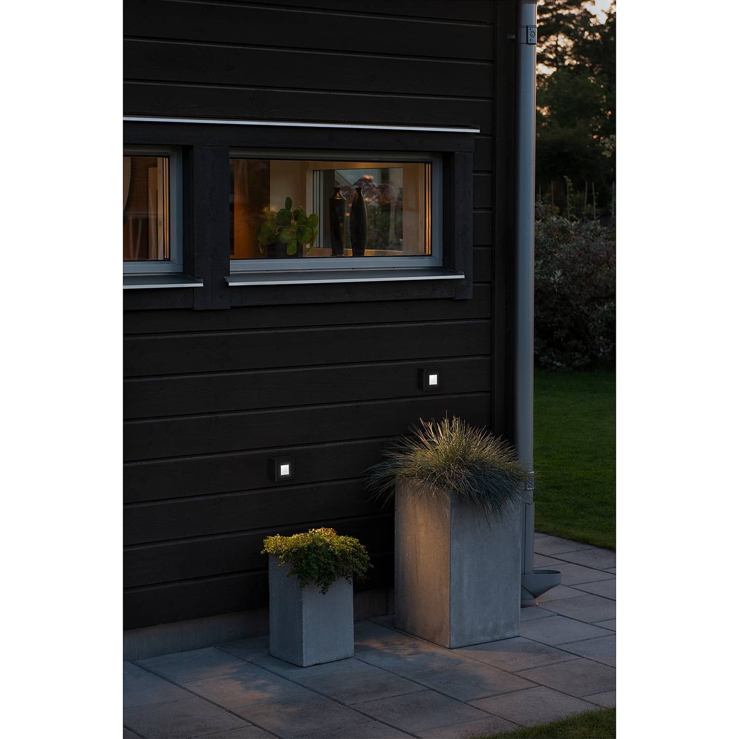 Konstsmide Chieri LED-padverlichting voor tuin en trap, zwart, 8 x 8 cm