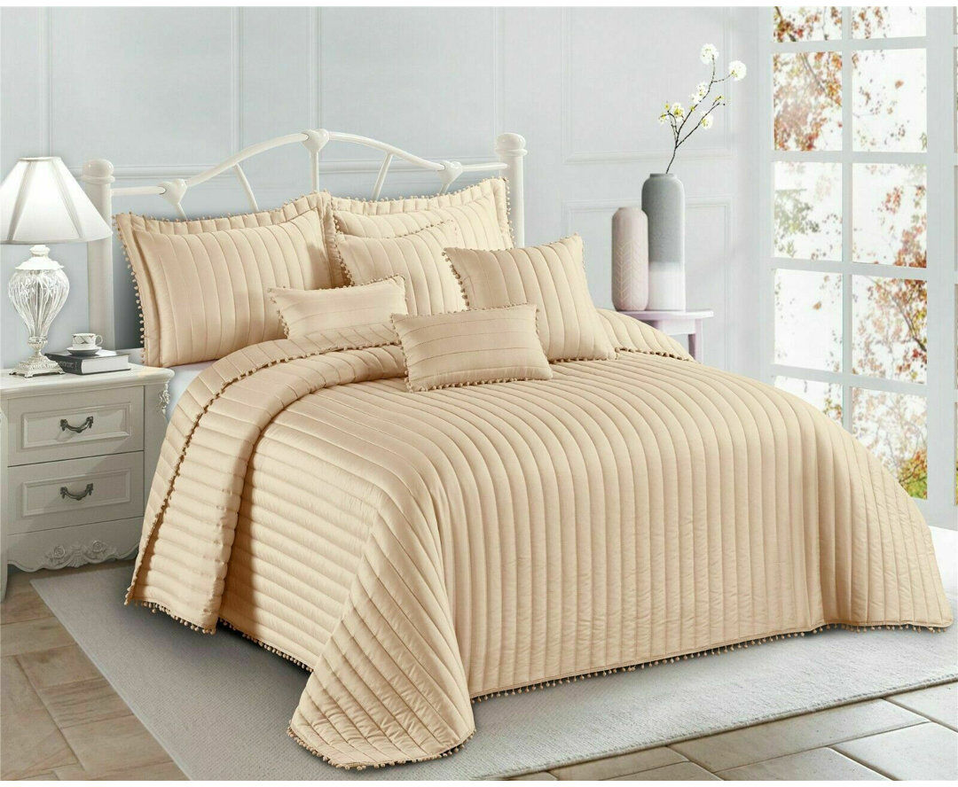 Canora Grey Kazanovicz Bedspread Beige W200 x L200 cm