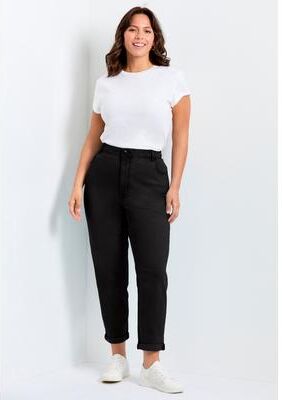 Plus Size Women's Denim Girlfriend Stretch Jean by Avenue in Black (Size 24)