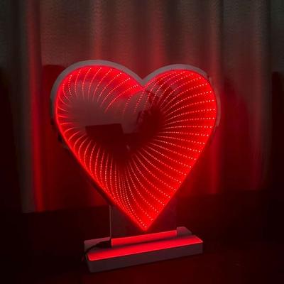 3D-Liebes-Spiegel-Tunnel-Nachtlicht, USB-betrieben, 32 cm / 12,6 Zoll, Geschenk für Partnerin, Freundin, Ehefrau, Mutter, für Schlafzimmer, Wohnzimmer, Esszimmer, Bett, als stimmungsvolles Dekolicht,