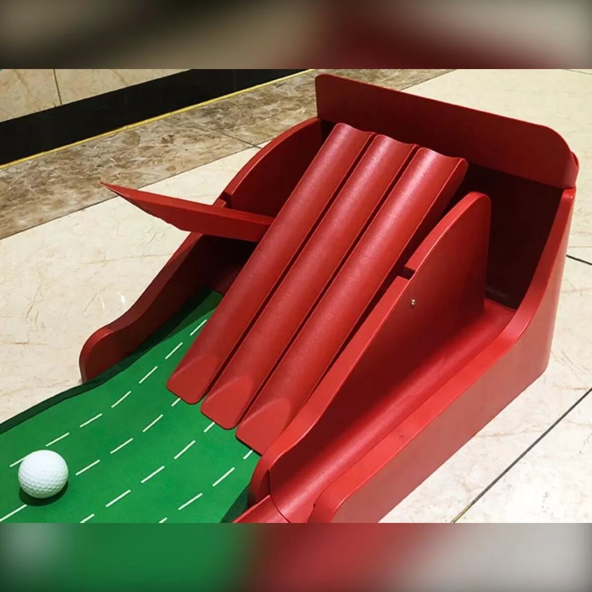 INF Golf Putting Trainer mit Multi-Track-System für Präzises Training Rot