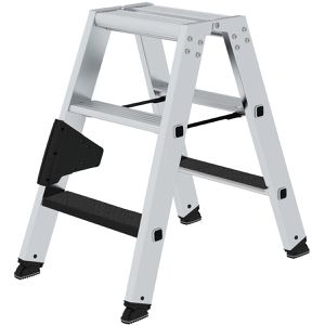 MUNK Stehleiter 41636, nivello-Leiterfüße, beidseitig begehbar, aus Aluminium, bis 150kg, mit 2 x 3 Stufen + clip-step R13