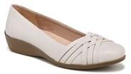 Women's Incredible Flat by LifeStride in Vanilla Fabric (Size 6 M)