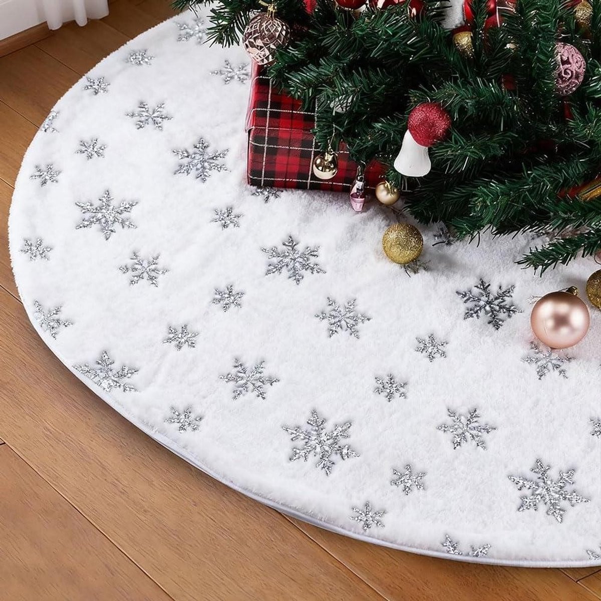 Kerstboomrok met zilveren sneeuwvlokken - Wit - Diameter: 90 cm
