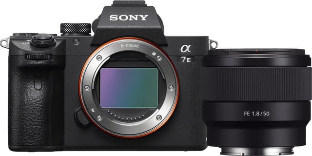 Sony A7 III camera met 50mm f/1.8 lens