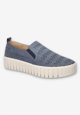 Women's Peppy Platform Sneaker by Easy Street in Navy (Size 7 XW)