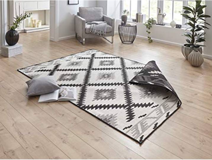 NORTHRUGS In- und Outdoor Teppich Malibu 80x150cm - Wendeteppich Wetterfest Modern Geometrisches Muster Läufer für Balkon Terrasse Garten Wintergarten Wohnzimmerteppich Wasserfest in Schwarz Creme