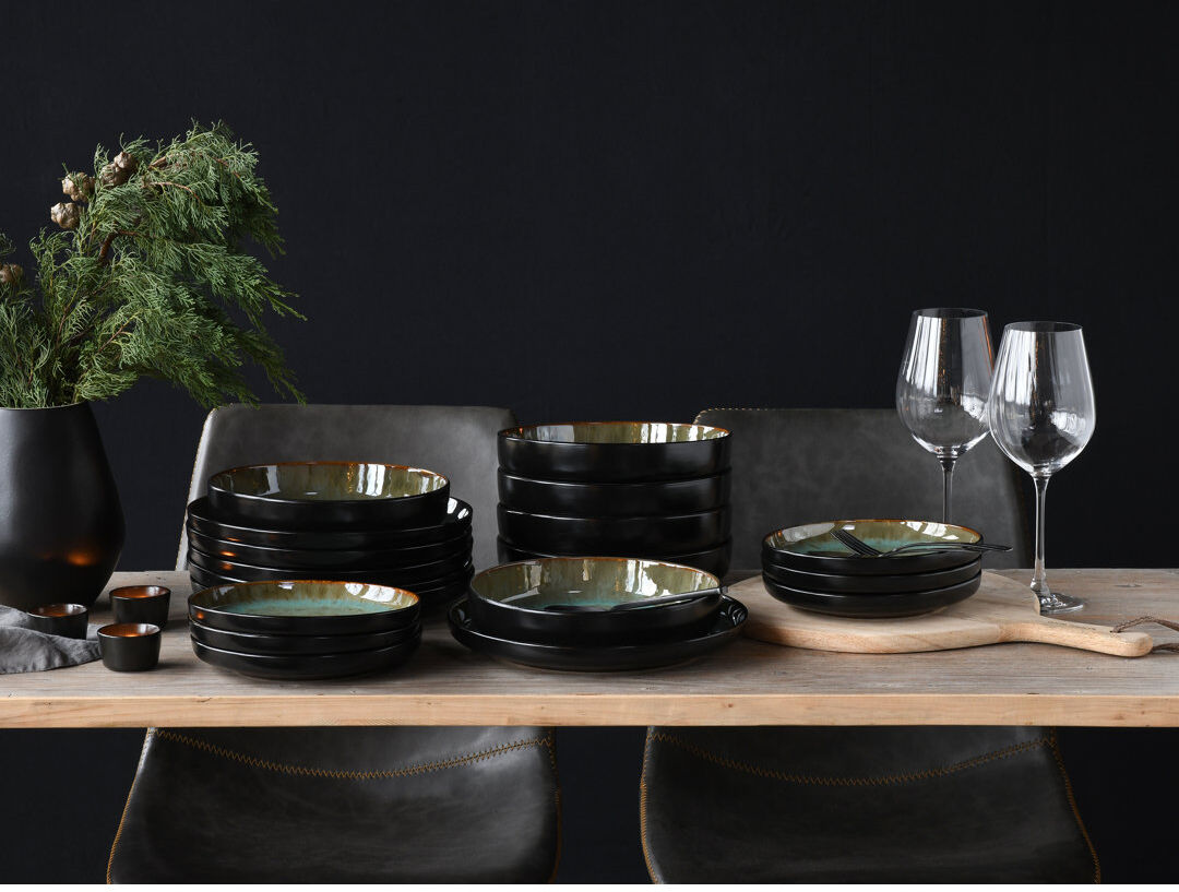 Creatable Nordic Fjord Green 18 Piece Dinnerware Set, Service for 6 Green;Black 18