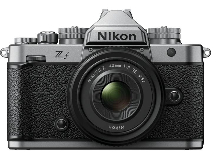 Nikon Z f Zilver + NIKKOR Z 40mm f/2.0