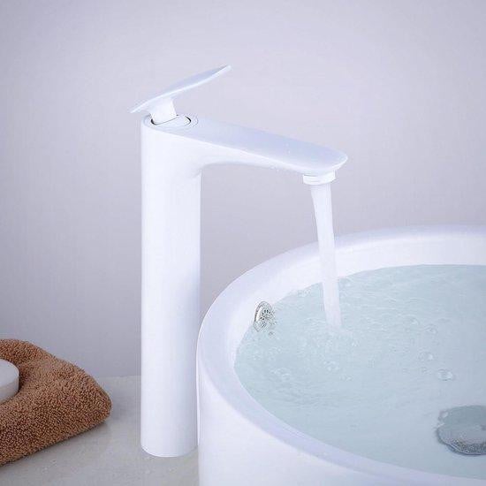 Moderne eenhendel wastafelkraan voor badkamer en keuken in wit messing