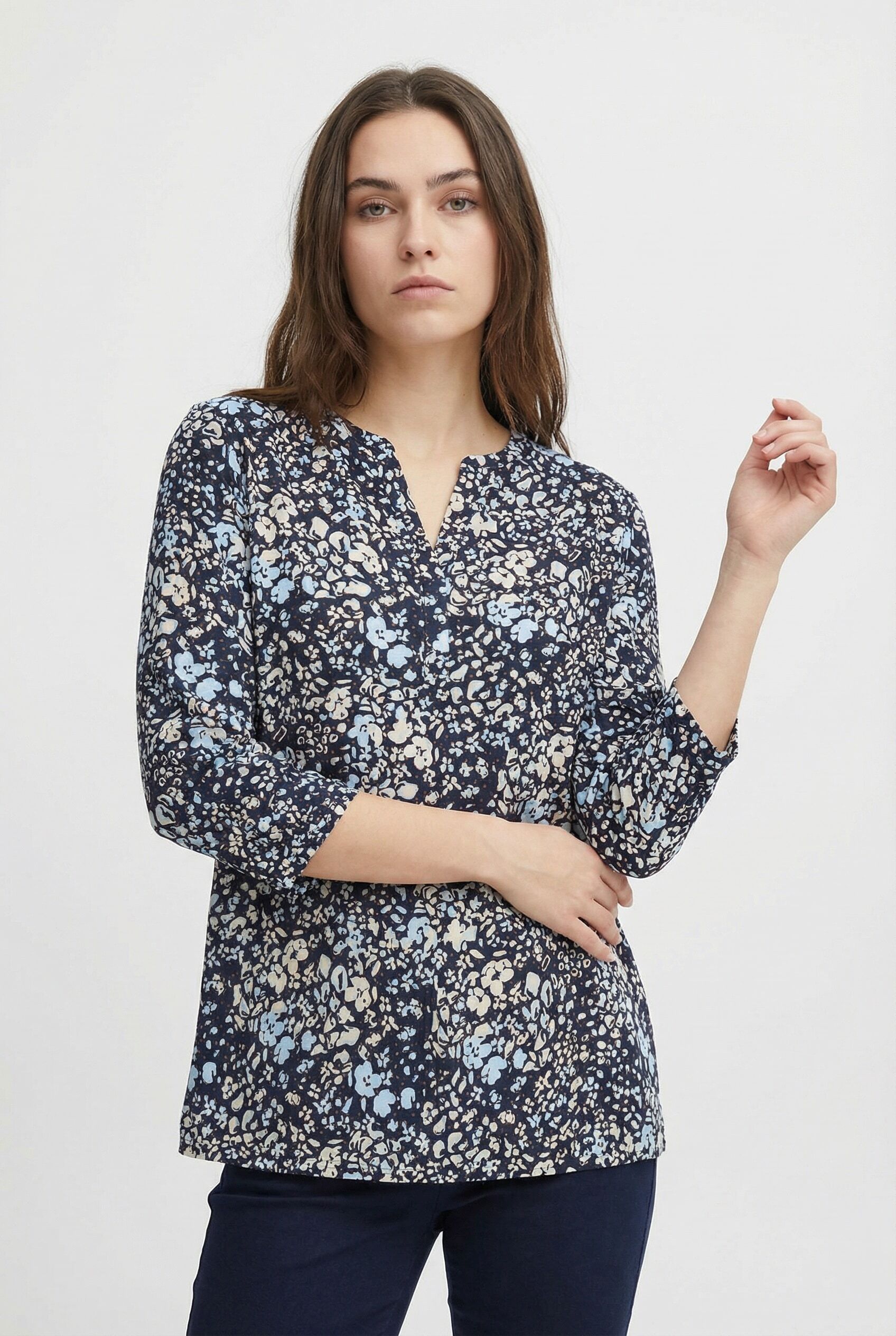 Shirtbluse SOYACONCEPT "SC-FELICITY AOP 546", Damen, Gr. M, blau (navy combi), Web, Obermaterial: 50% Baumwolle, 50% Viskose, gemustert, regular fit normal, Rundhals, Blusen Shirtbluse, aus Baumwollmischung mit Viskose, Regular Fit, pflegeleicht navy comb
