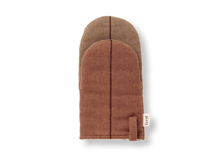 Ferm Living - Ito Ofenhandschuh, hazel