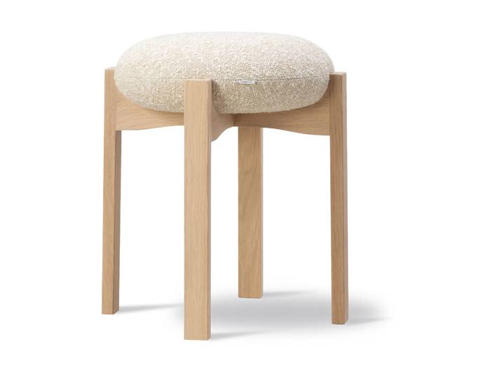 Fredericia Furniture Pioneer runder Hocker niedrig Zero 0001-lackierte Eiche