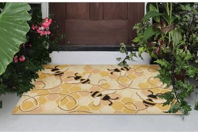 Lush Decor Esencia Bee Free Indoor/Outdoor Mat