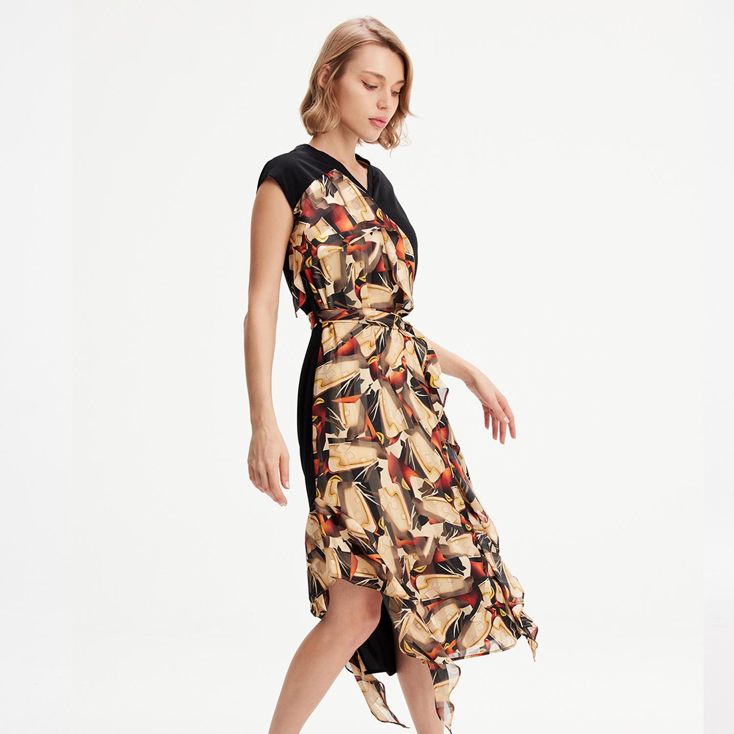 Asymmetrische kleding met grafische print