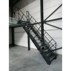 Treppe 38° für Lagerbühne