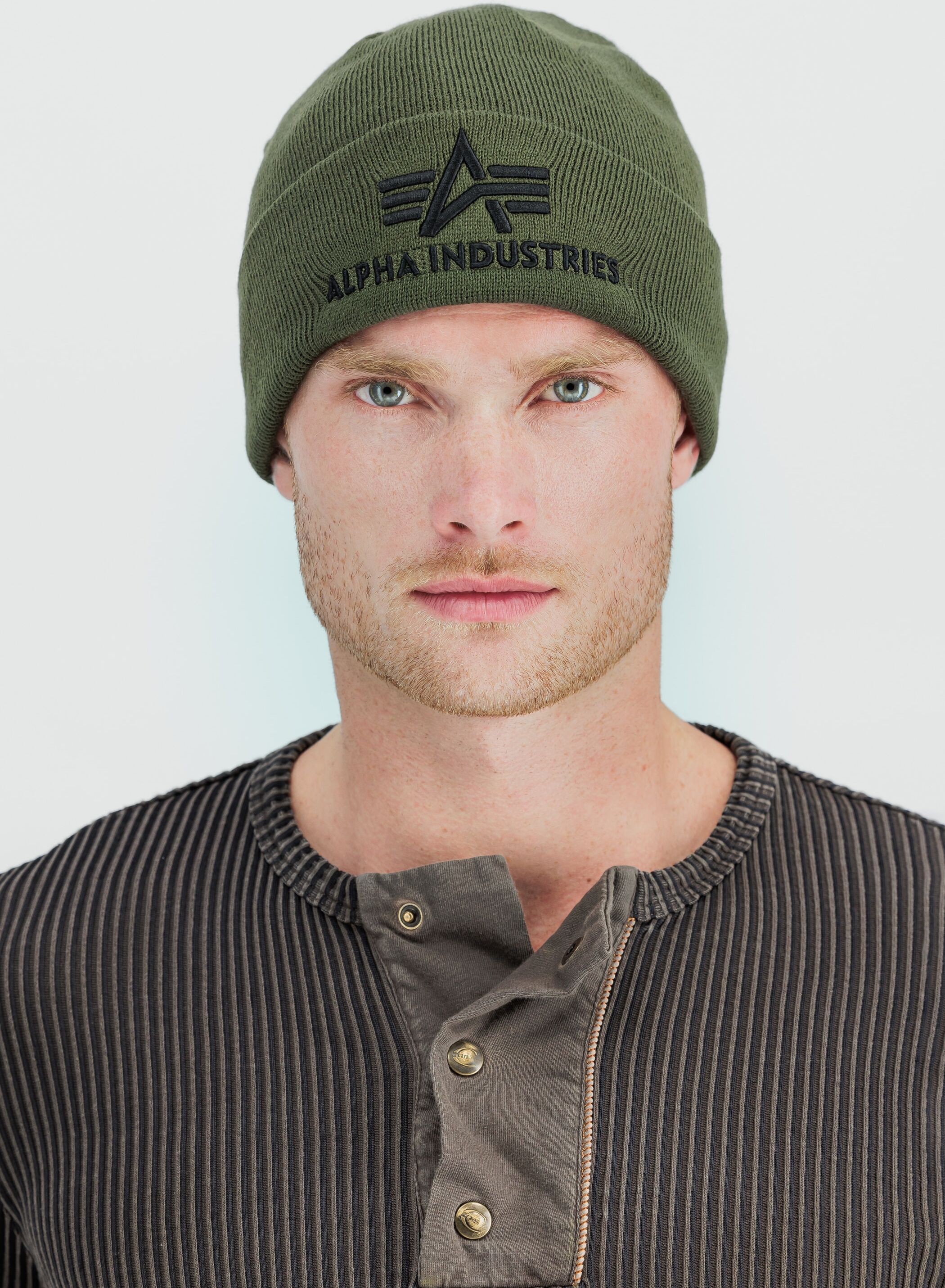 Skimütze ALPHA INDUSTRIES "3D Beanie", Gr. onesize, grün (dunkelgrün), Obermaterial: 100% Polyacryl, Mützen Skimütze dunkelgrün onesize