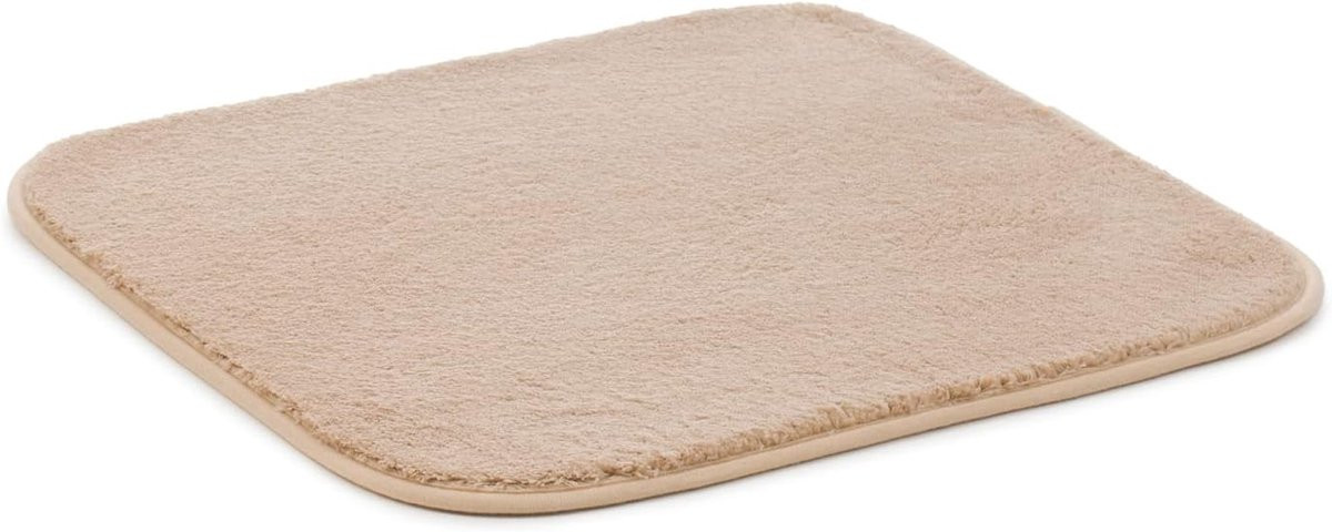 Hoogpolig badmat zandkleur voor badkamer en vloerverwarming