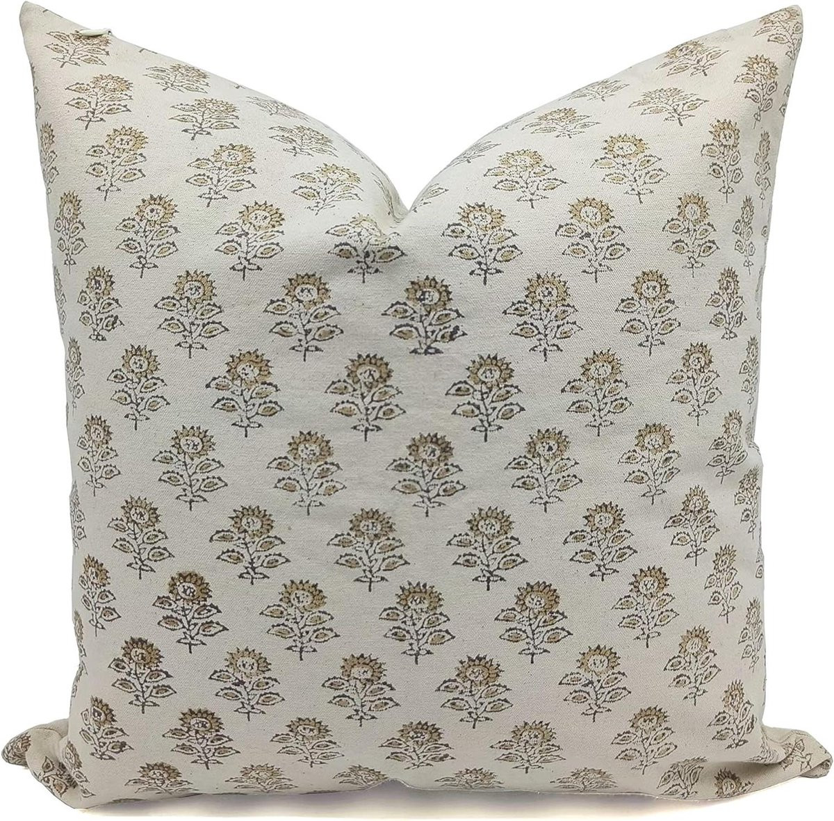 Handgemaakte katoenen kussenhoes met boho bloemenprint in beige