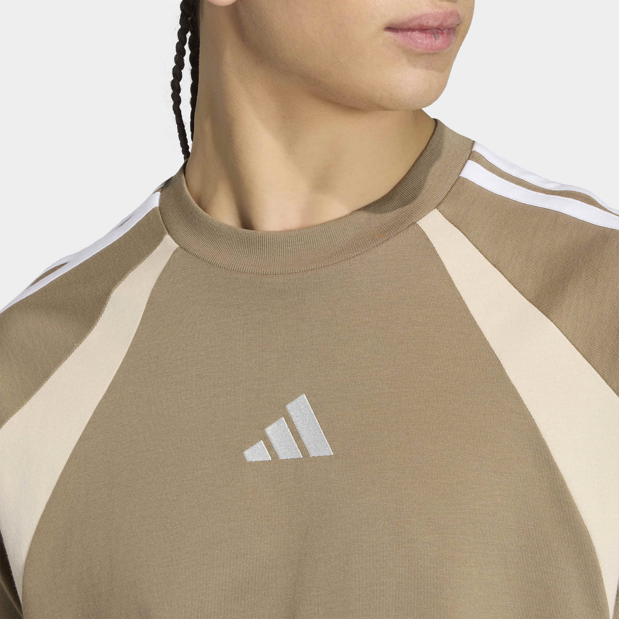 T-Shirt ADIDAS SPORTSWEAR "SEASONAL ESSENTIALS COLORBLOCK", Herren, Gr. 3XL, beige (khaki six, crystal linen, sanftes weiß), Obermaterial: 100% Baumwolle, Rundhals, Shirts T-Shirt, für Erwachsene, mit Rundhalsausschnitt, ohne Verschluss, aus Baumwolle kha