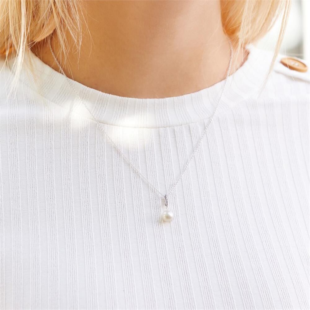 Unique Perlenanhänger aus 585er Weißgold mit Diamanten silber