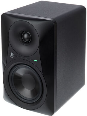 Mackie MR524