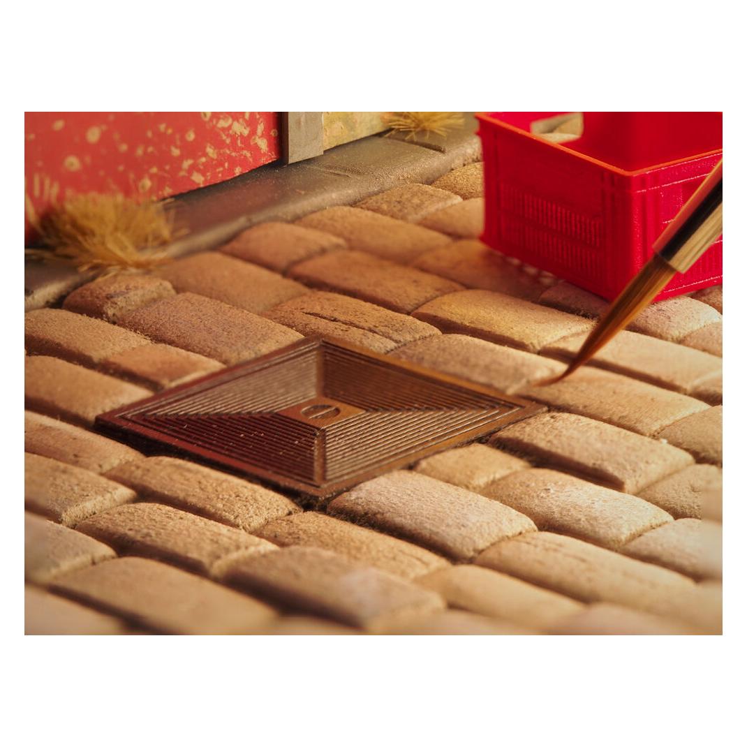Matho Models Manhole Covers (35031)