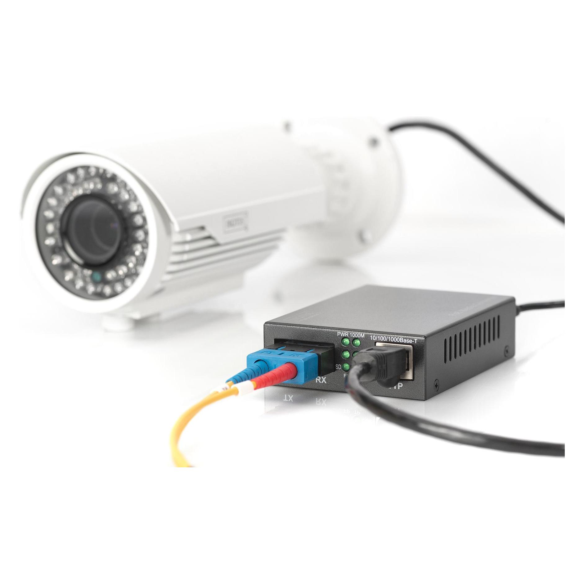 Digitus PoE Media Converter Singlemode 10/100/1000Base-T to 1000Base-LX Incl. PSU 30W SC connector Up to... (Media Konverter) (DN-82160)